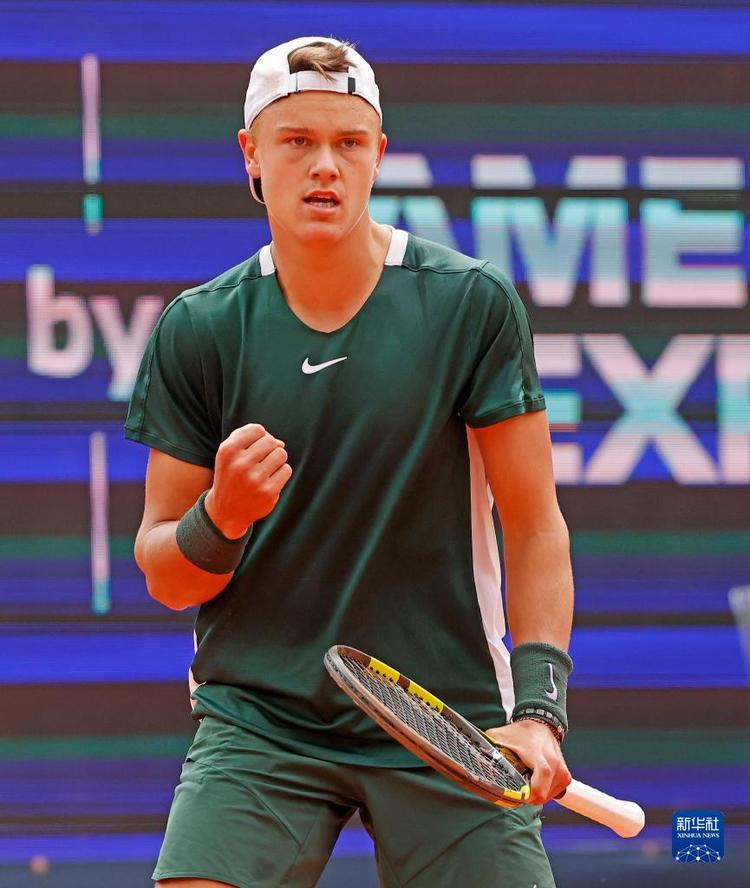 身监禁且无 身监禁且无