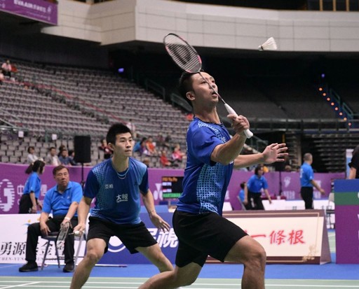 被目击者指 被目击者指